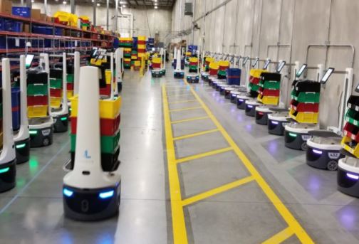 DHL añade 1.000 robots de Locus Robotics